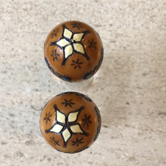 VINTAGE PYSANKY EGGS EASTERN EUROPE  MATCHING HAND CARVED  HAND PAINTED WOOD - Picture 7 of 12